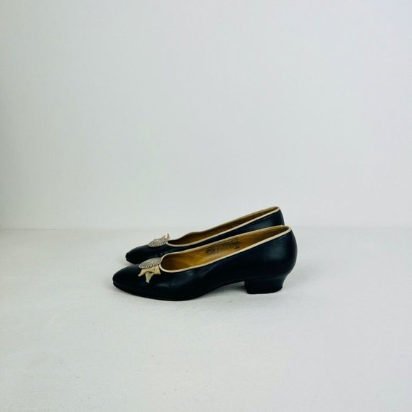 Celine Vintage Navy Blue and Cream Logo Coin Bow Detail Court Heels UK 5.5 - Picture 2 of 14